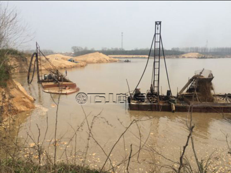 無節(jié)制開采河沙，河堤受損嚴重