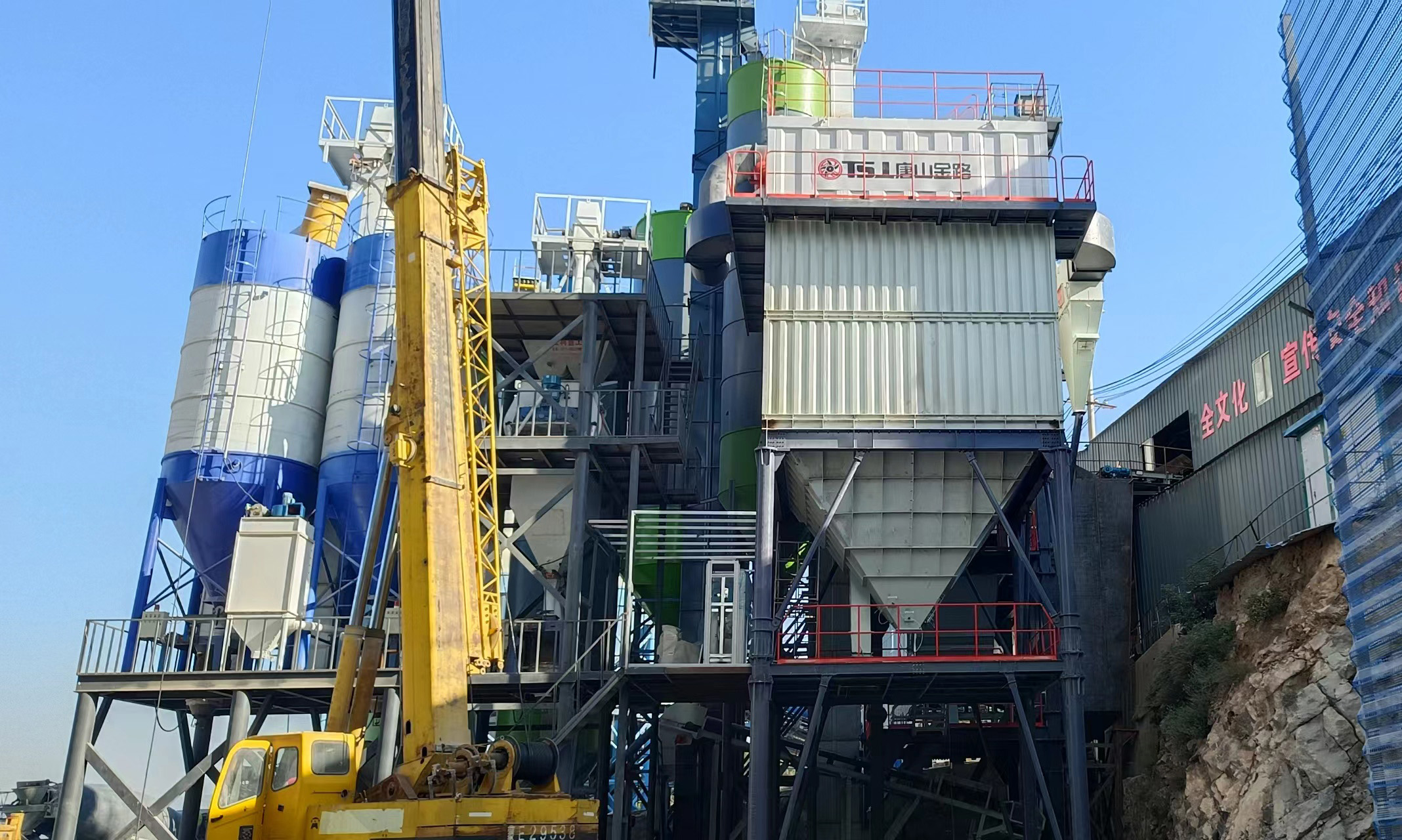 制砂生產(chǎn)線如何配置？推薦環(huán)保達標(biāo)砂子品質(zhì)好的制砂樓！