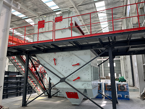 高頻篩，細(xì)物料篩分專家，效率高還不堵孔